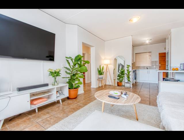 2 BEDROOM APARTMENT FOR SALE IN SUNDOWNER